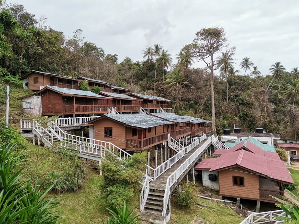 Hillside-Chalets-with-Garden-View